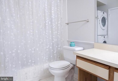 12156 Penderview Terrace unit 1206, Fairfax, VA 22033 - photo 2