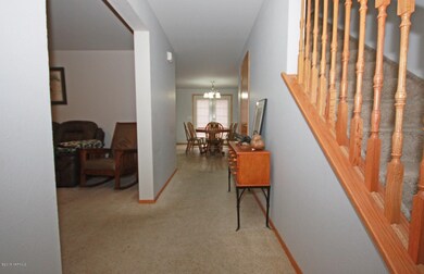 5 Foyer