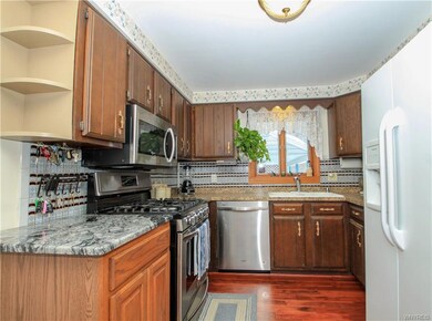 The kitchen work space has plenty of counter area 