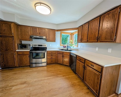 1215 Prairieview Dr NE, Cedar Rapids, IA 52402 - photo 4