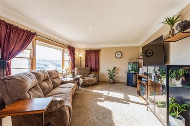 1604 9th Ave SW, Cedar Rapids, IA 52404 - photo 5