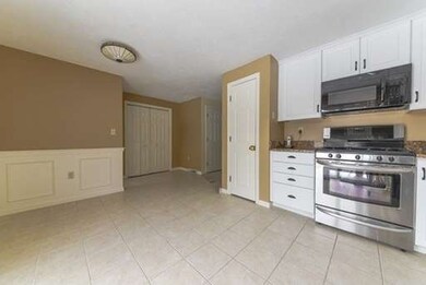 39 Pinecrest Village, Hopkinton, MA 01748 - photo 4