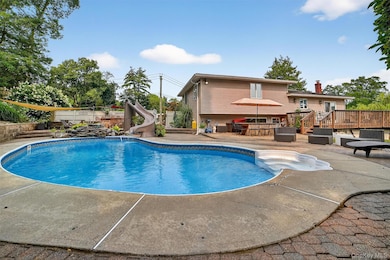 1 Overhill Rd, Elmsford, NY 10523 - photo 2