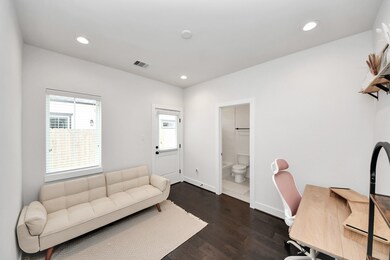 5502 Wheatley St unit B, Houston, TX 77091 - photo 3