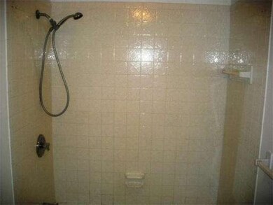 5 Karen Cir unit 8, Billerica, MA 01821 - photo 7