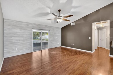 330 Robbins Rest Cir, Davenport, FL 33896 - photo 4