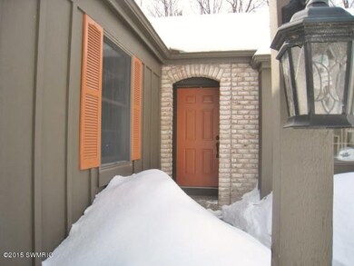 17831 Bramer Ln Front Entrance