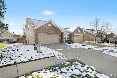 1704 Preston Centre Dr, Fenton, MO 63026 - photo 3