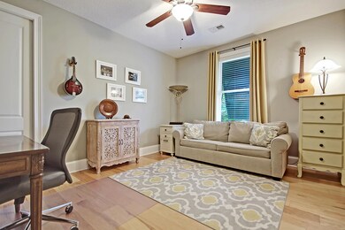 Bedroom/office