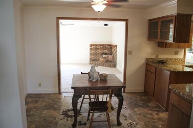 750 S 5th St, Central Point, OR 97502 - photo 6