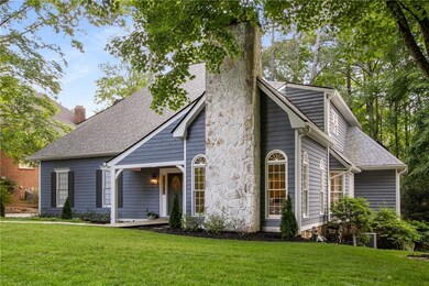 8260 Overview Court~ Tree lined streets, friendly 