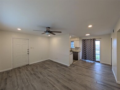 8038 Cambridge Cir unit B, White Settlement, TX 76108 - photo 6