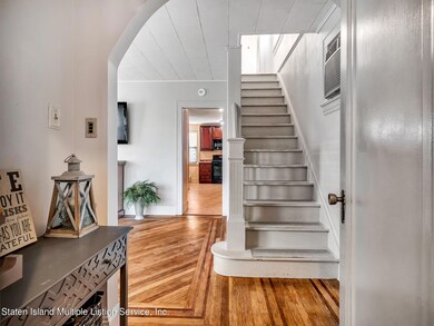 81 Murdock Pl