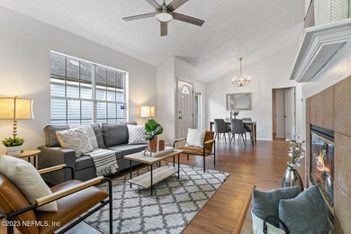 5113 Glen Alan Ct N, Jacksonville, FL 32210 - photo 2