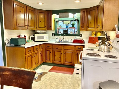 45 Carleton Rd, Rochdale, MA 01542 - photo 3