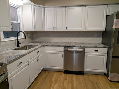 3 Fairview Dr, Pawcatuck, CT 06379 - photo 2