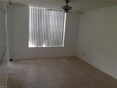 Empty room with ceiling fan