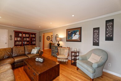 5 Gregory Ln, Albany, NY 12211 - photo 4