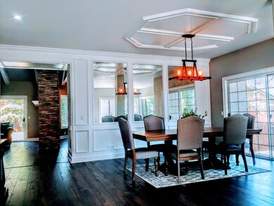 Formal Dining