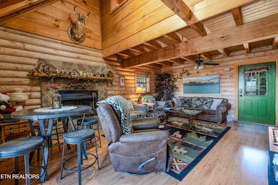 2134WalnutCt-14