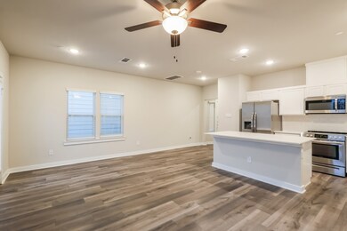 345 N Centro Cir, Shenandoah, TX 77385 - photo 6