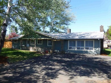 2125 SW 23rd St, Redmond, OR 97756 - photo 2