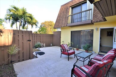 Patio 32c