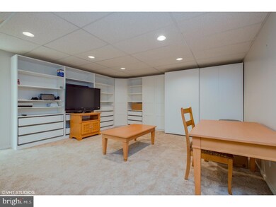 537 Sayre Dr, Princeton, NJ 08540 - photo 3