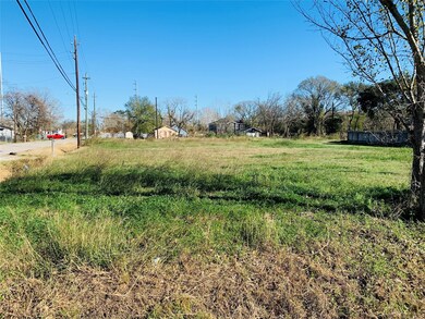 8032 Dyer St, Houston, TX 77088 - photo 4