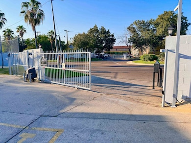 1205 International Blvd unit 1, Laredo, TX 78045 - photo 4