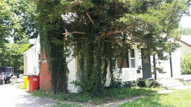 1005 NW B St, Blue Springs, MO 64015 - photo 2