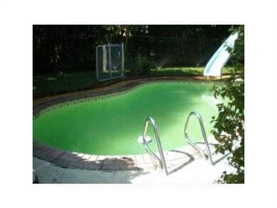 Swimming Pool/Hot Tub/Sauna