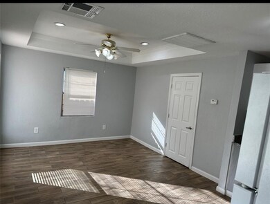 69 Neyland St, Houston, TX 77022 - photo 6