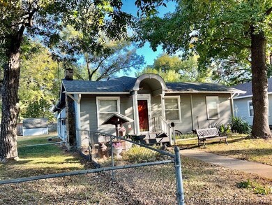 1311 W 6th St, Okmulgee, OK 74447 - photo 2