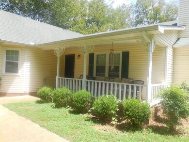 4006 Glenrose Dr, Columbia, TN 38401 - photo 2