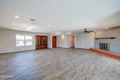 6117 E Hobart-4