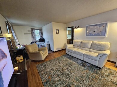 7 Hickory St, Hudson, NH 03051 - photo 4