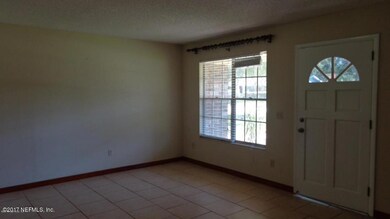 8221 Gwendolyn Rd, Jacksonville, FL 32216 - photo 4