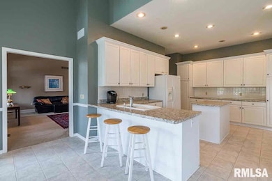 4502 Fairhaven Rd, Davenport, IA 52807 - photo 6