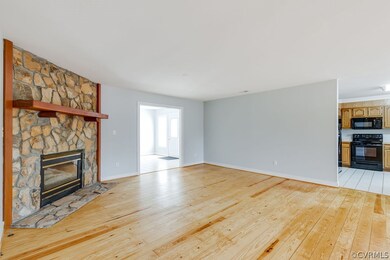 9211 Mapleway Rd, Henrico, VA 23229 - photo 5