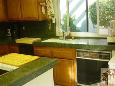 73280 Shadow Mountain Dr unit B, Palm Desert, CA 92260 - photo 5