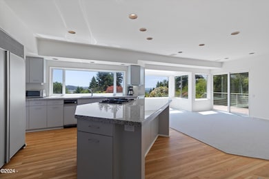 1121 SE Spruce Way, Newport, OR 97365 - photo 3