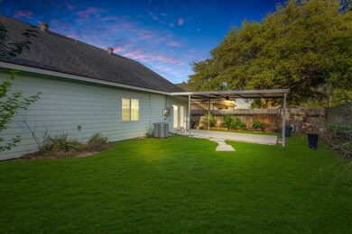 8019 Log Hollow Dr, Houston, TX 77040 - photo 3