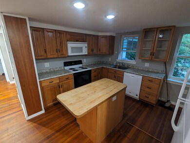 86 Front St, MerriMacK, NH 03054 - photo 5