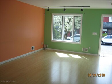 19 Wood Ct Br Lr