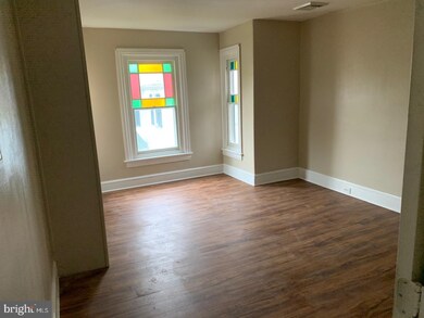 44 S Clinton St unit B [2ND/3RD FLR], Doylestown, PA 18901 - photo 7