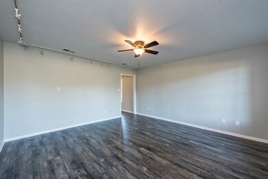 15211 Willow Branch Dr, Houston, TX 77070 - photo 5