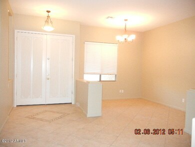 Formal Dining Room/Entry
