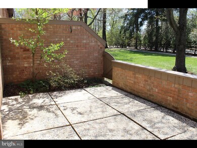 115 Woodgate Ln unit 5, Paoli, PA 19301 - photo 2