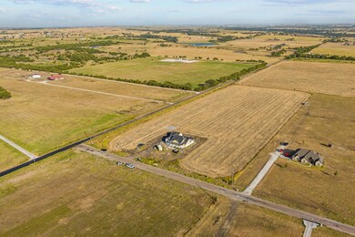 Available Available land is to the back of the und